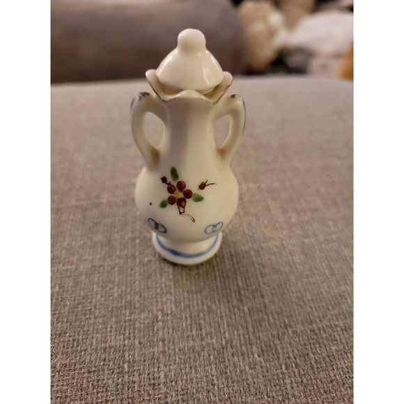 Vintage Asian Japanese Floral Miniature Porcelain Bud Vase - Picture 7 of 7